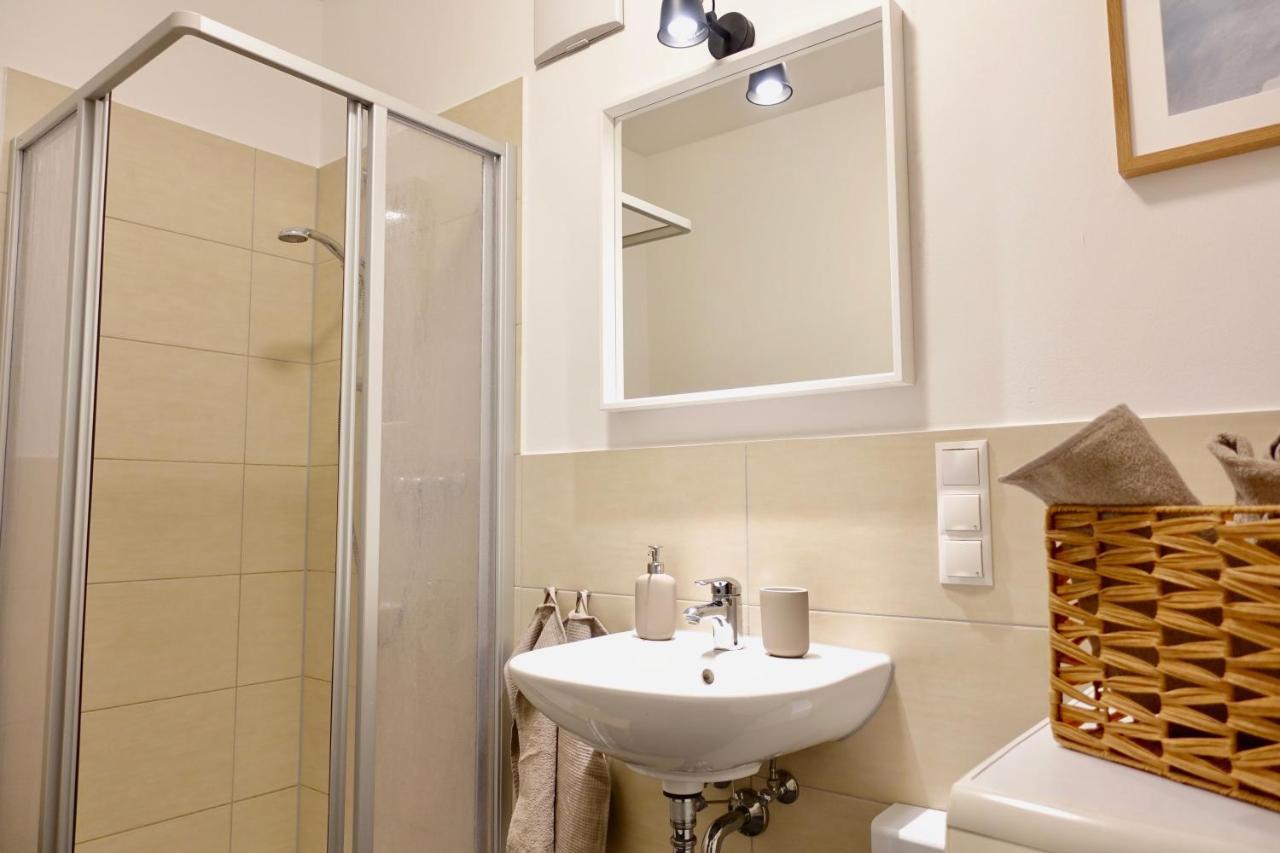 Neu - Gemuetliches Und Modernes Apartment Mit Stellplatz Koblenz  Exteriör bild